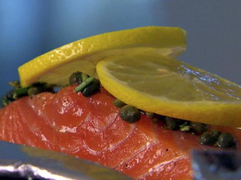 Salmon With Lemon and Capers