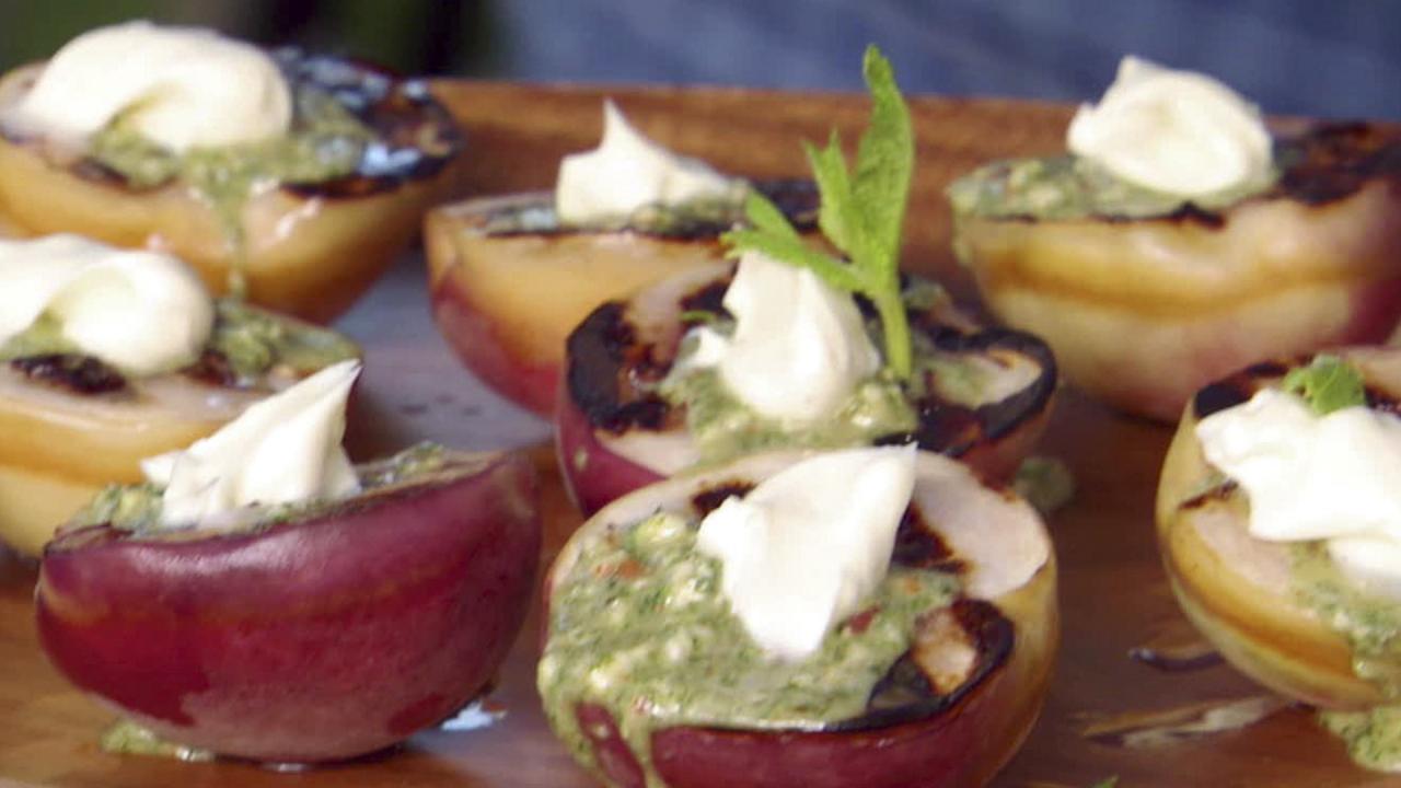 Peaches With Mint Almond Pesto