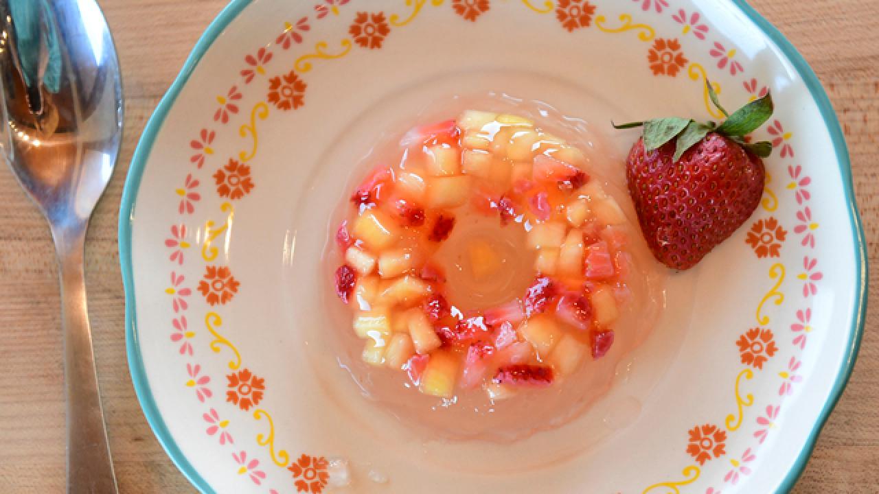 Strawberry Lemonade Prosecco Jellies