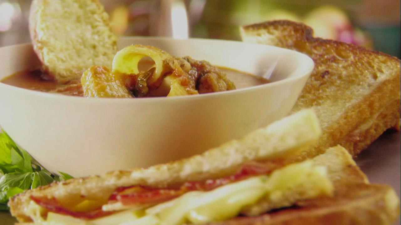 Grilled Cheese with Apple and Bacon