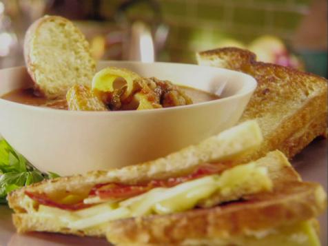 Grilled Cheese with Apple and Bacon