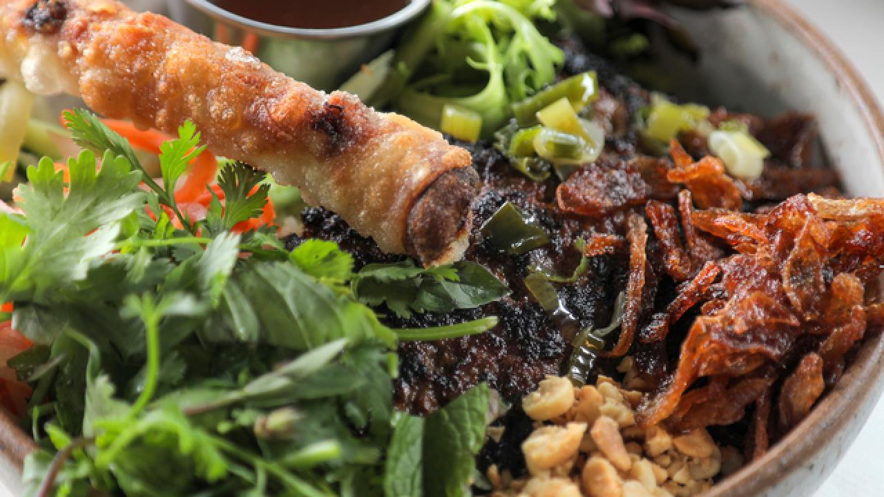 Broken Rice Bowl with Steak