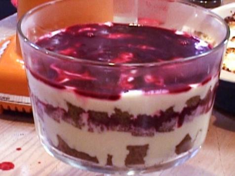 Gingerbread and Lemon Curd Trifle with Blackberry Sauce