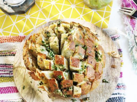 Cheesy Pull-Apart Garlic Bread