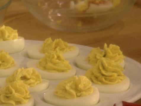 Sandra Lee Makes Creamy Deviled Eggs