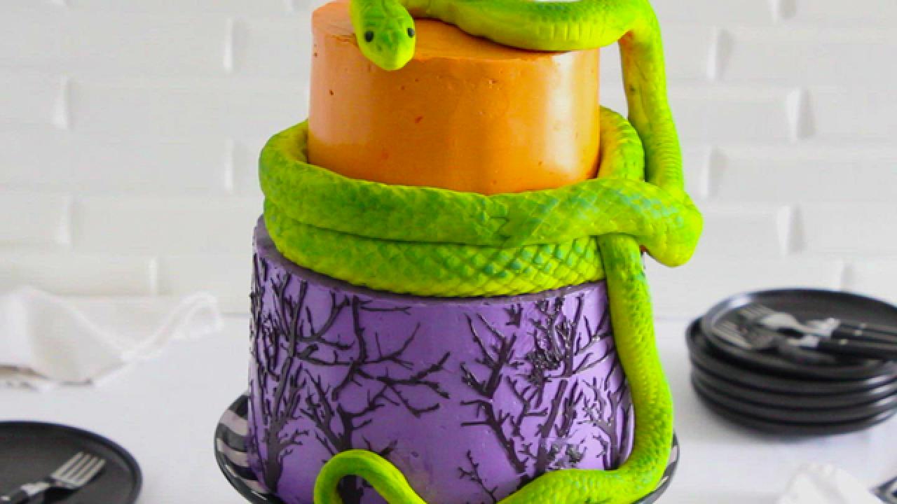 Snake Cake