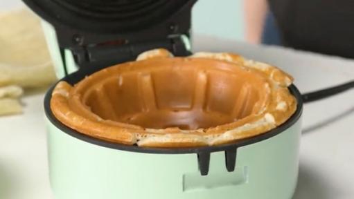 How to make a Waffle Bowl - DASH Mini Waffle Bowl Maker 