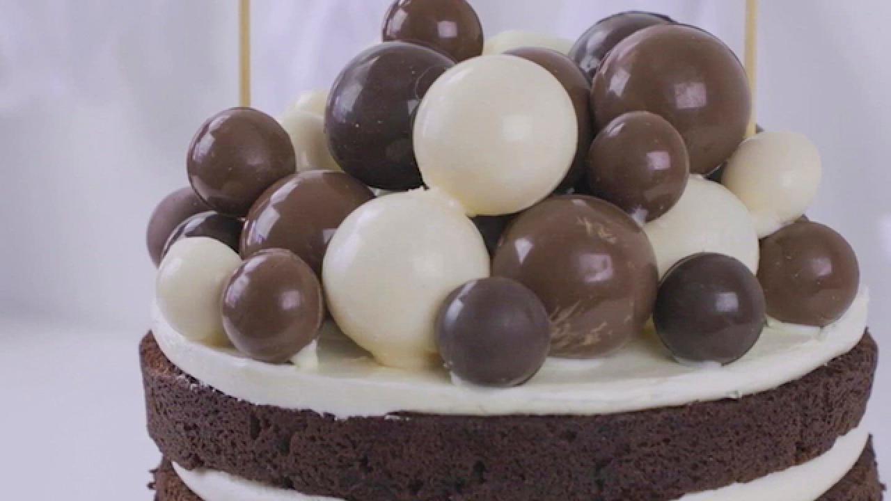 Cake of Surprises