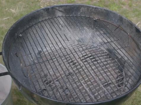 How to Clean an Outdoor Grill