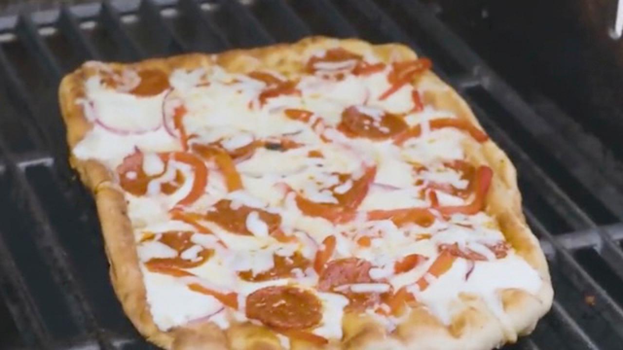 How to Grill the Perfect Pizza