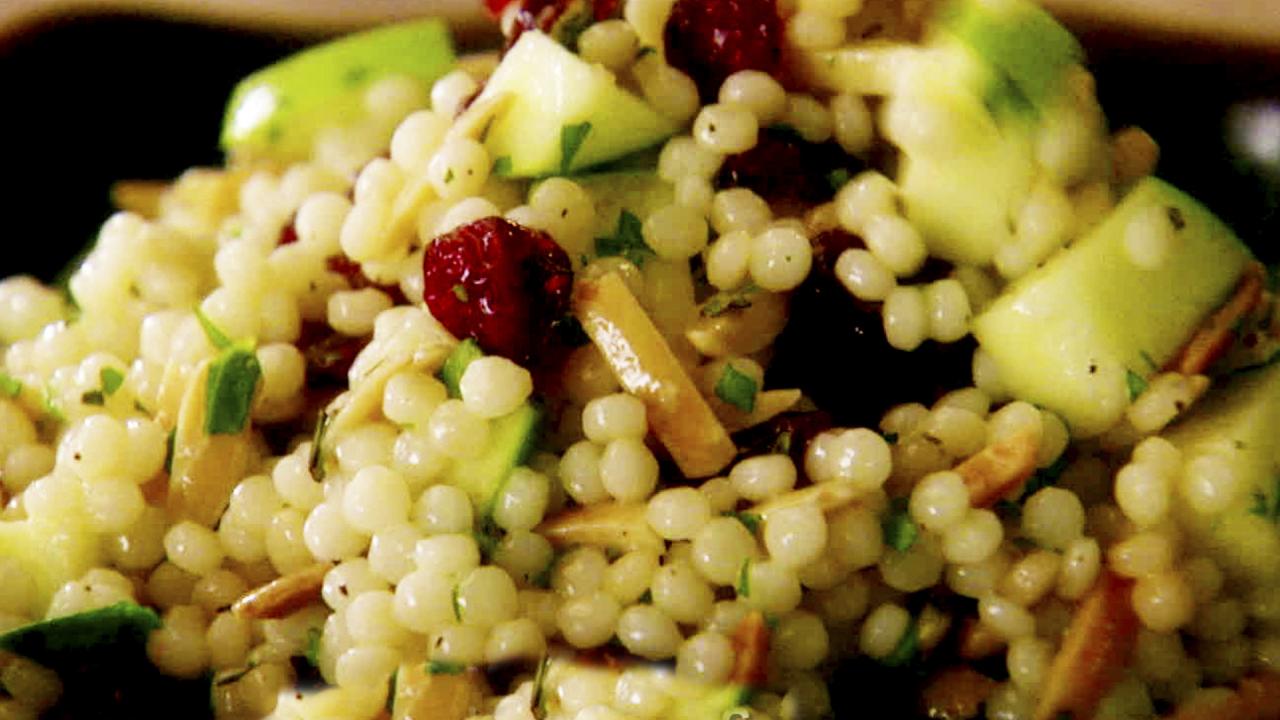 Israeli Couscous With Apples