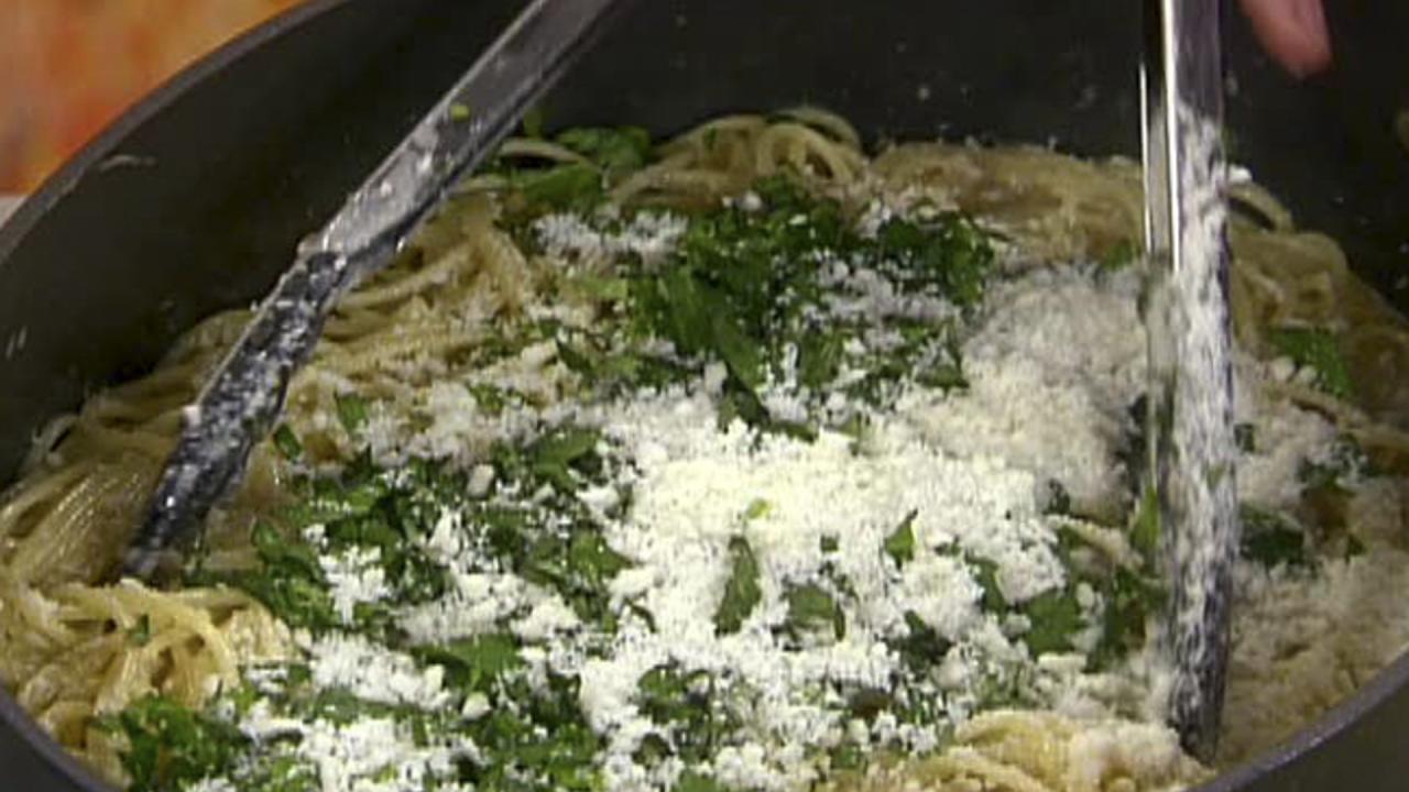 Rachael Ray's Lemon Spaghetti