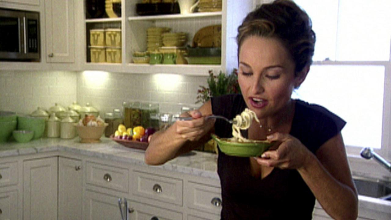 Giada De Laurentiis’ Fettuccine Alfredo