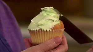 Magnolia's Vanilla Cupcakes
