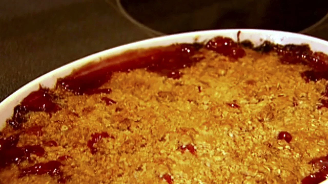 Ina's Peach & Raspberry Crisp