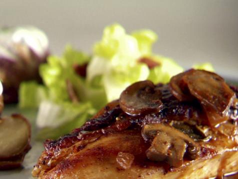 Grilled Chicken with White Wine Mushroom Sauce