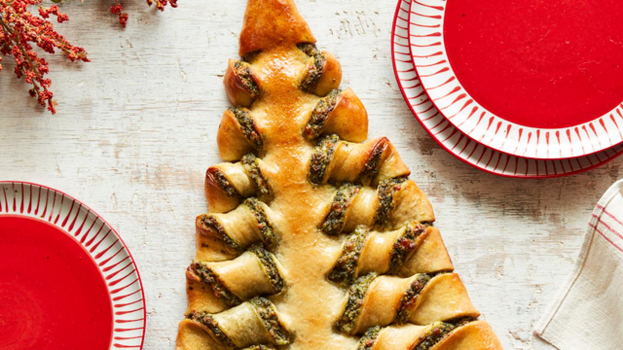 Christmas Tree Pesto Breadsticks