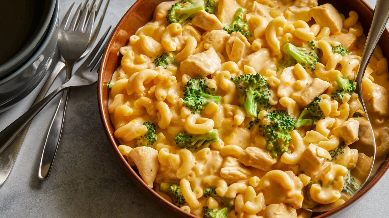 Chicken-Broccoli Mac/Cheddar
