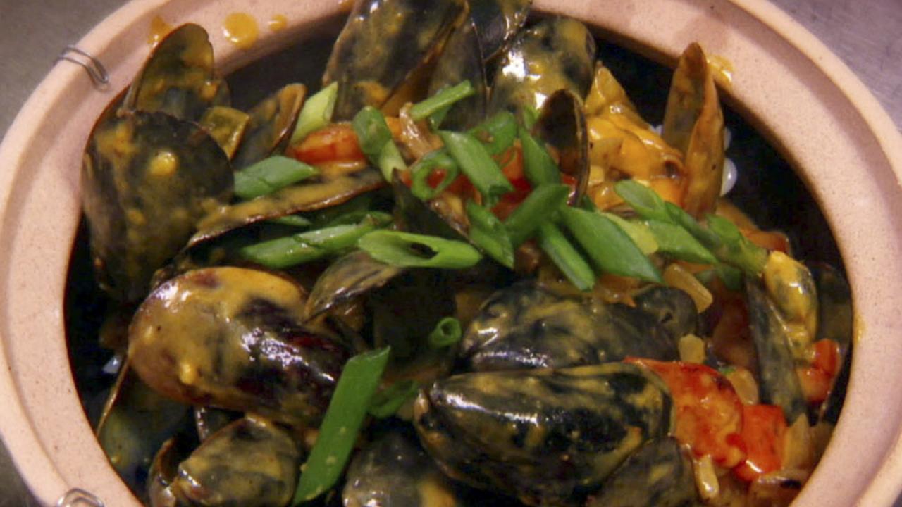 Wild Warthog Curry Mussels
