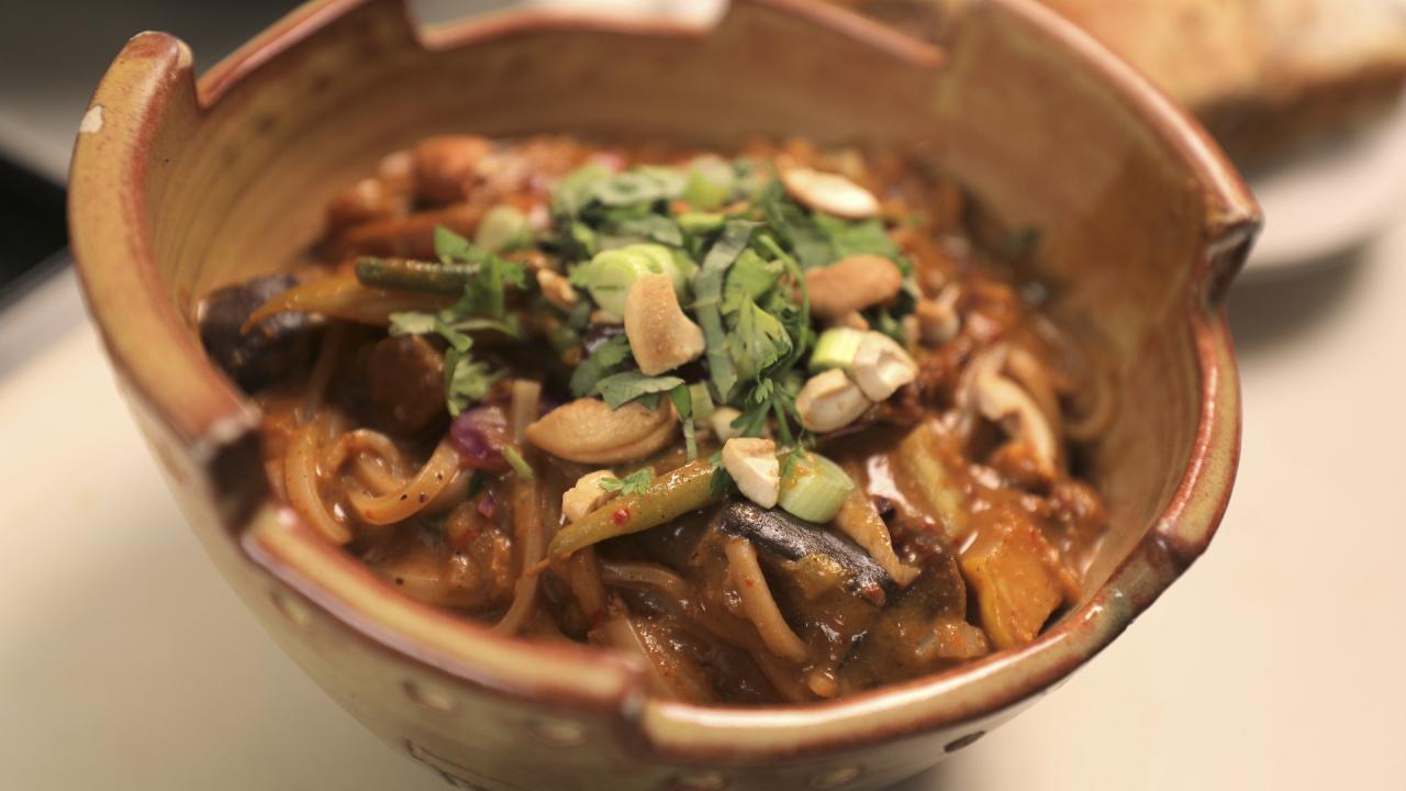 Red Curry at Donabe