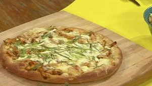 Wingless Buffalo Chicken Pizza