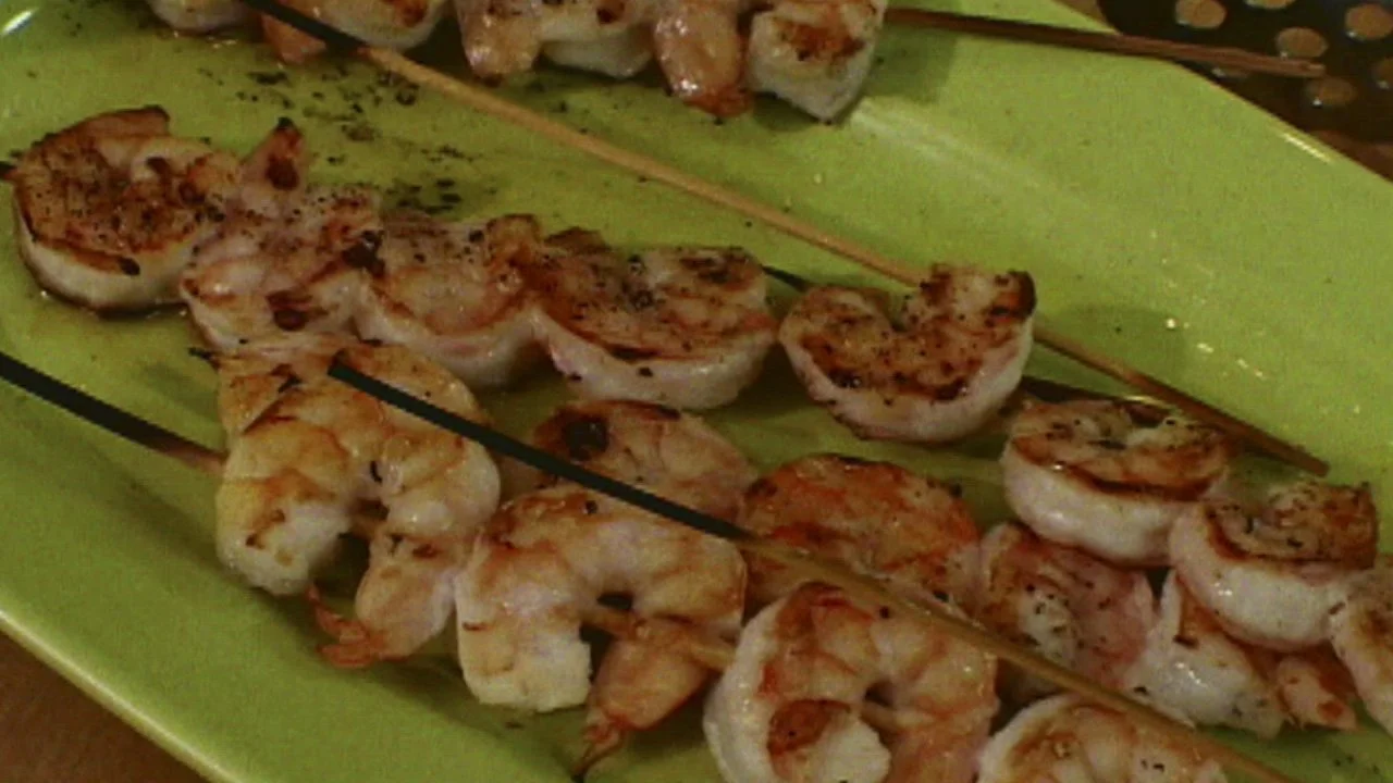 Grilled Shrimp in Lettuce Leaf