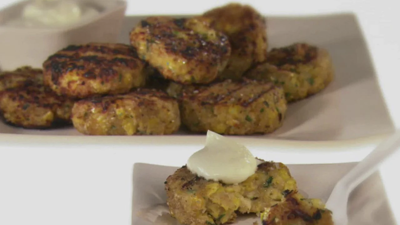 Grilled Corn-and-Cheese Cakes