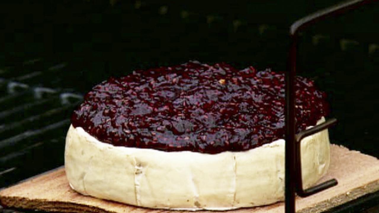 Gina's Grilled Brie & Berries