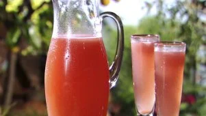 Peach and Champagne Cocktail