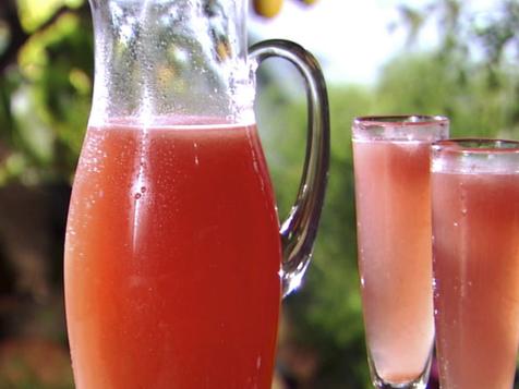 Peach and Champagne Cocktail