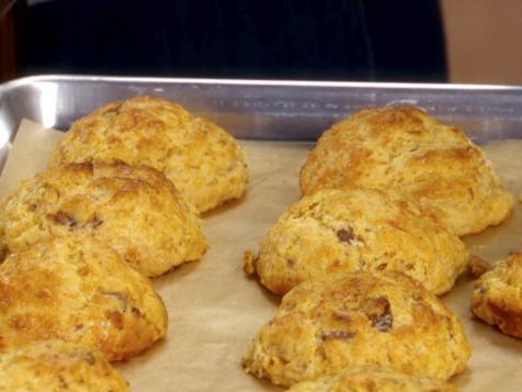 Sunny's Bacon-Cheddar Biscuits