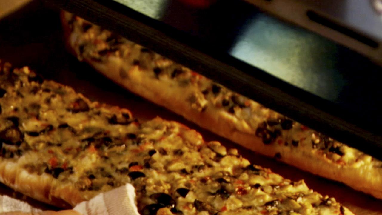 Cheesy Olive Bread