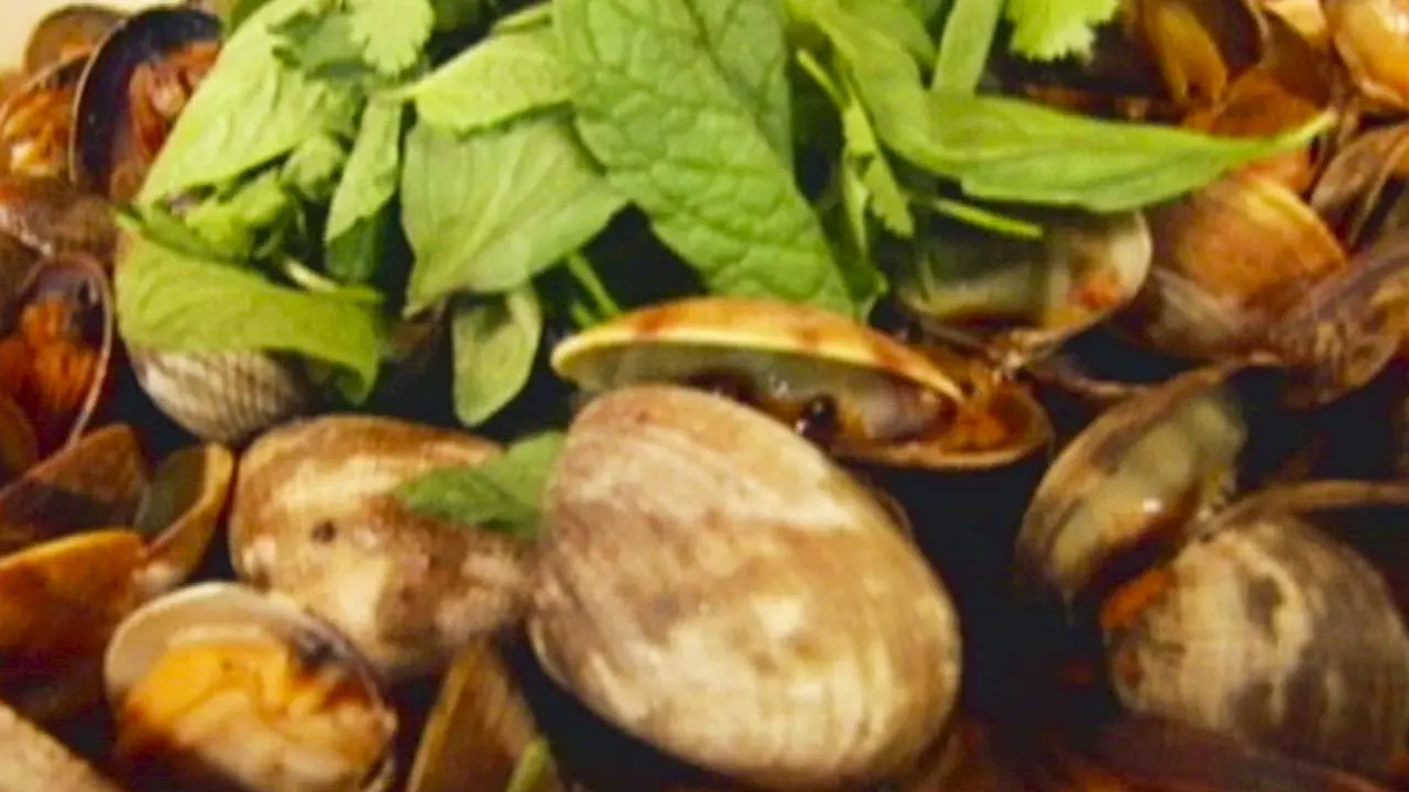 Malaysian Black Pepper Clams