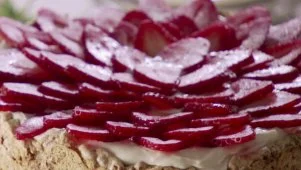 Strawberry Meringue Cake