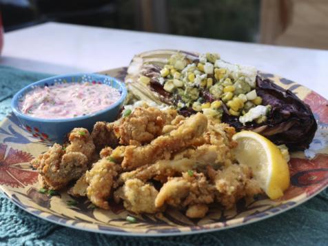 Fried Clams with Tartar Dipping Sauce