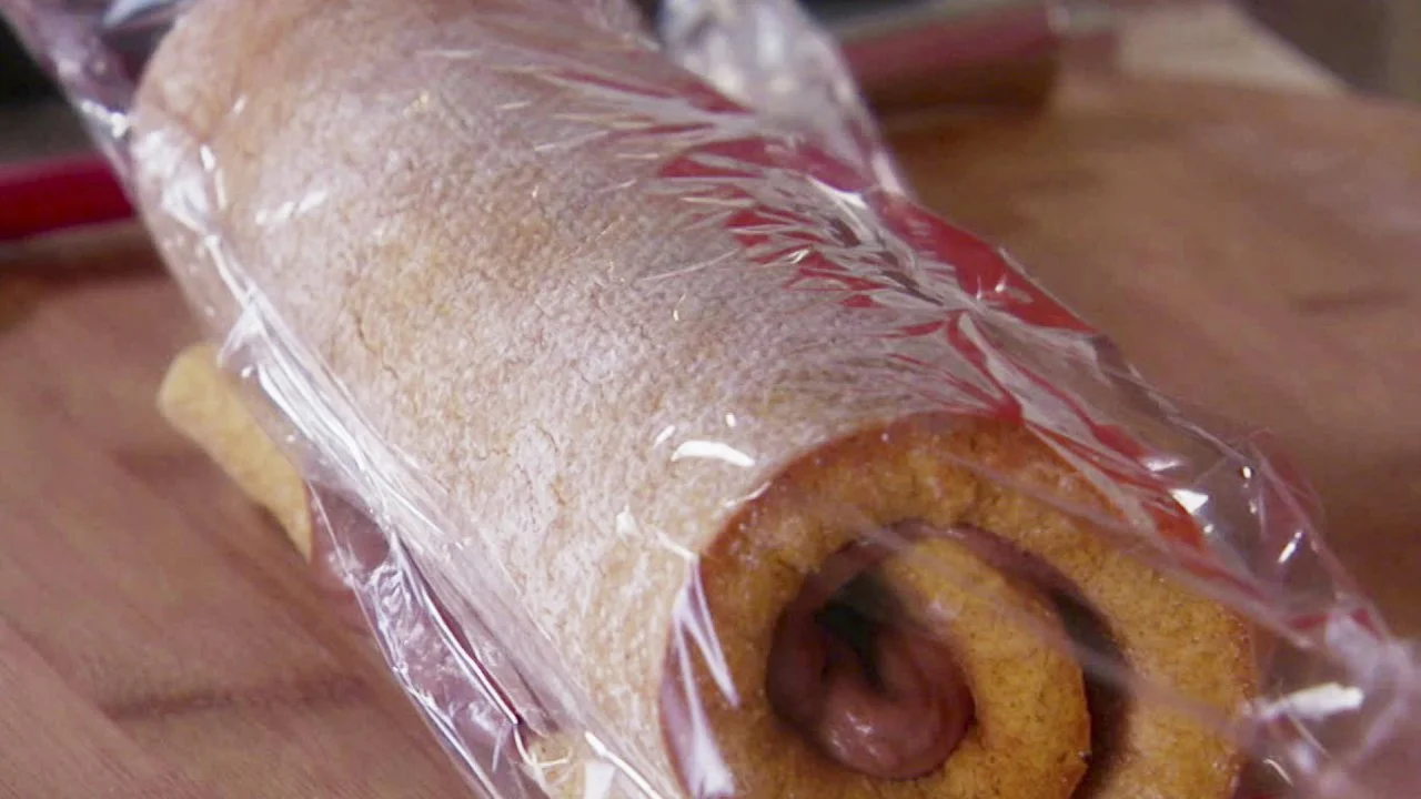 Giada's Cinnamon Pumpkin Roll