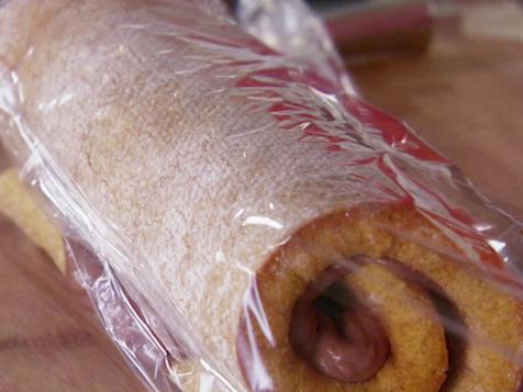 Giada's Cinnamon Pumpkin Roll