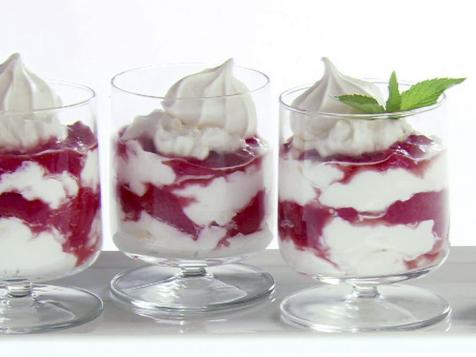 Creamy Strawberry Parfaits