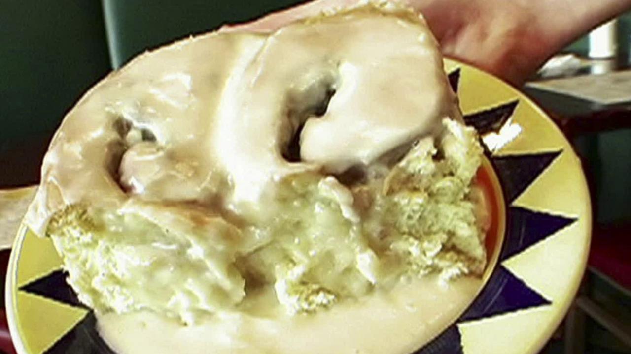 Ted Allen: Cinnamon Rolls