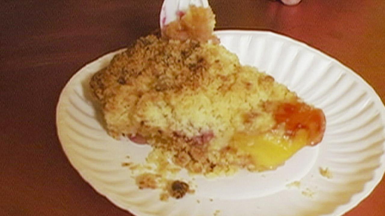 Alex Guarnaschelli: Peach Pie