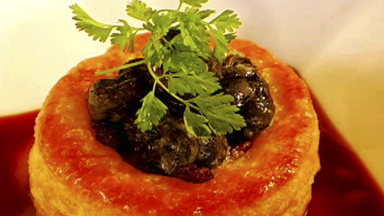 Duff Goldman: Burgundy Snails