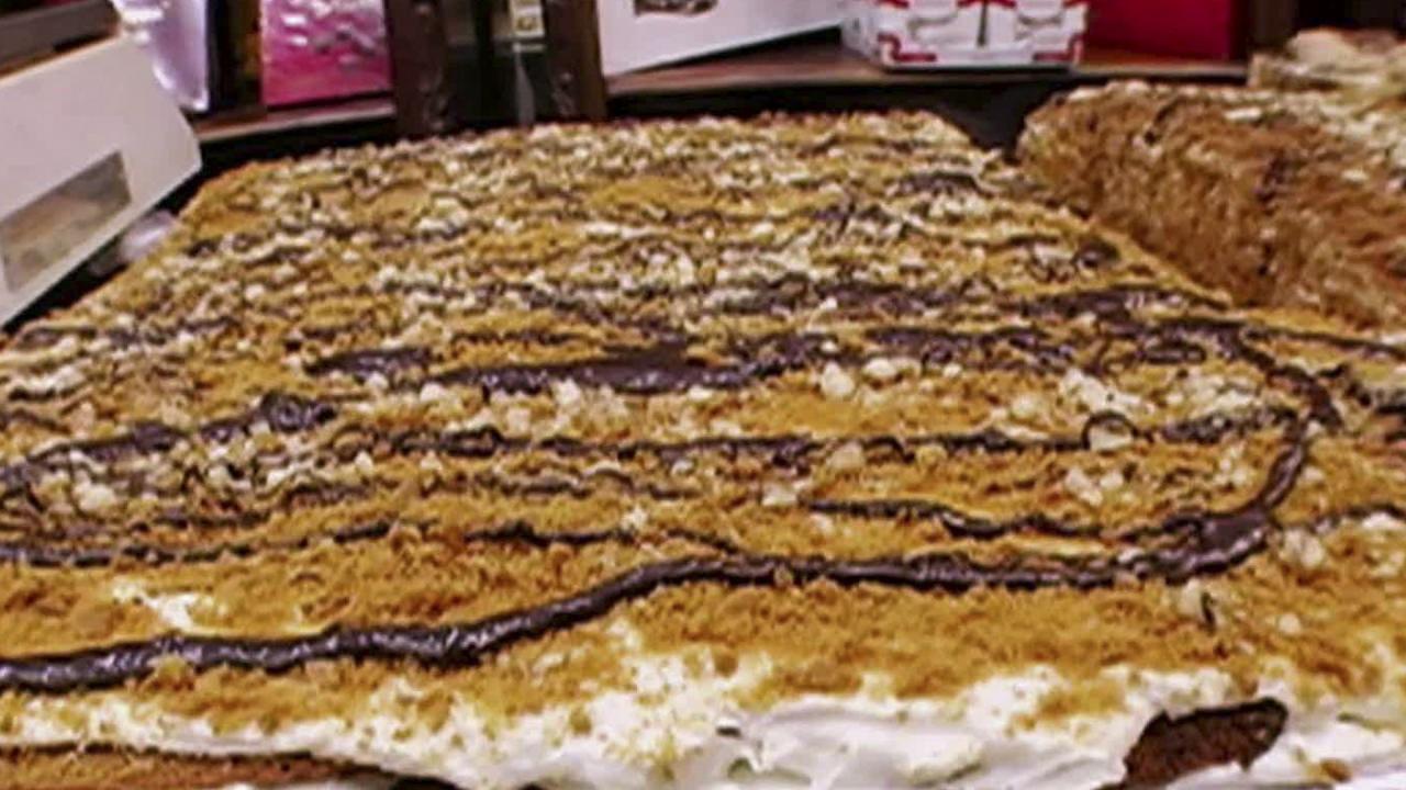 Sour Cream Cake (Smetannik)