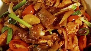 Drunken Noodles with Giada