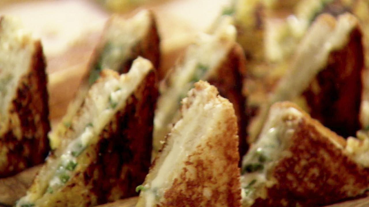 Mango-Jack Grilled Cheese