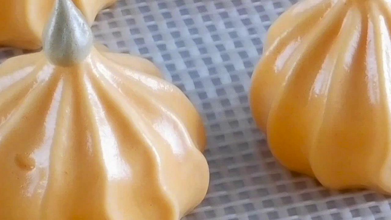 Pumpkin Meringues