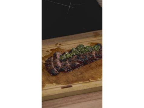 Dry Rub vs. Wet Marinade