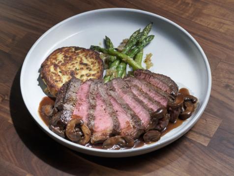 Spice Rubbed Flat Iron with Red Wine-Mushroom Sauce