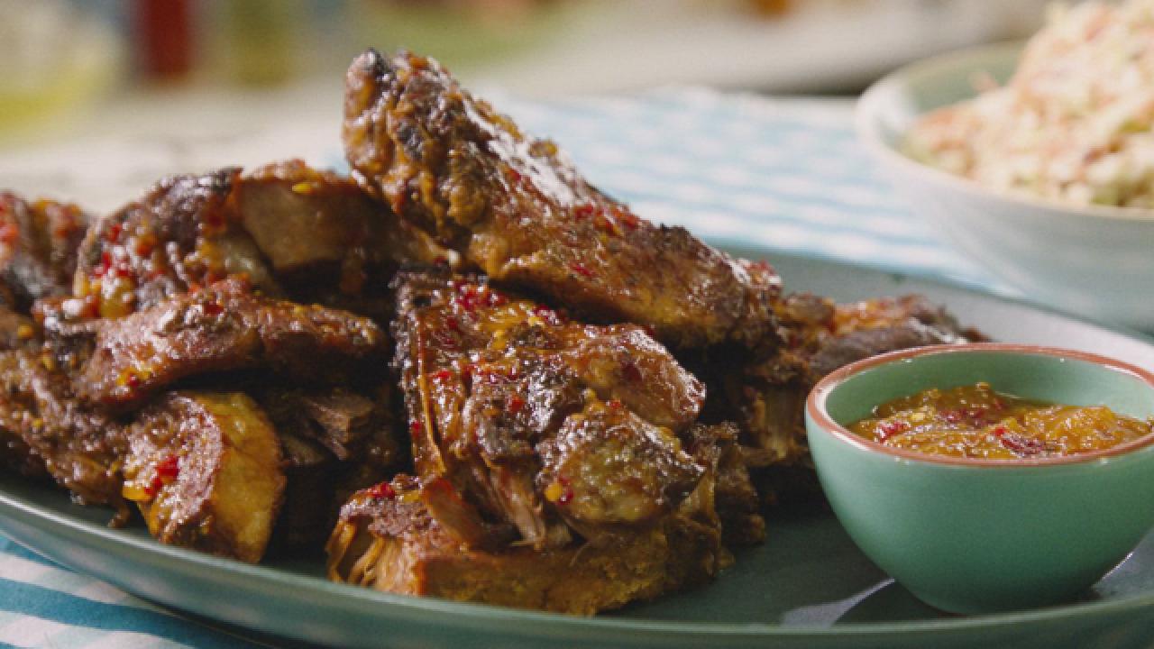 Slow Cooker Country Ribs with Peach Glaze