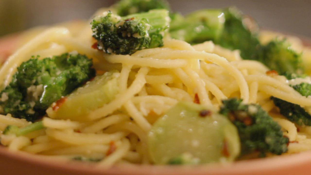 Spaghetti-Broccoli Aglio Olio