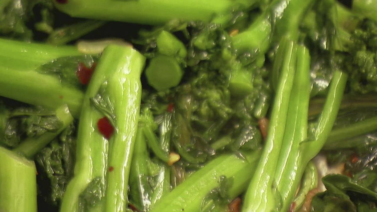 Ina's Broccoli Rabe and Garlic